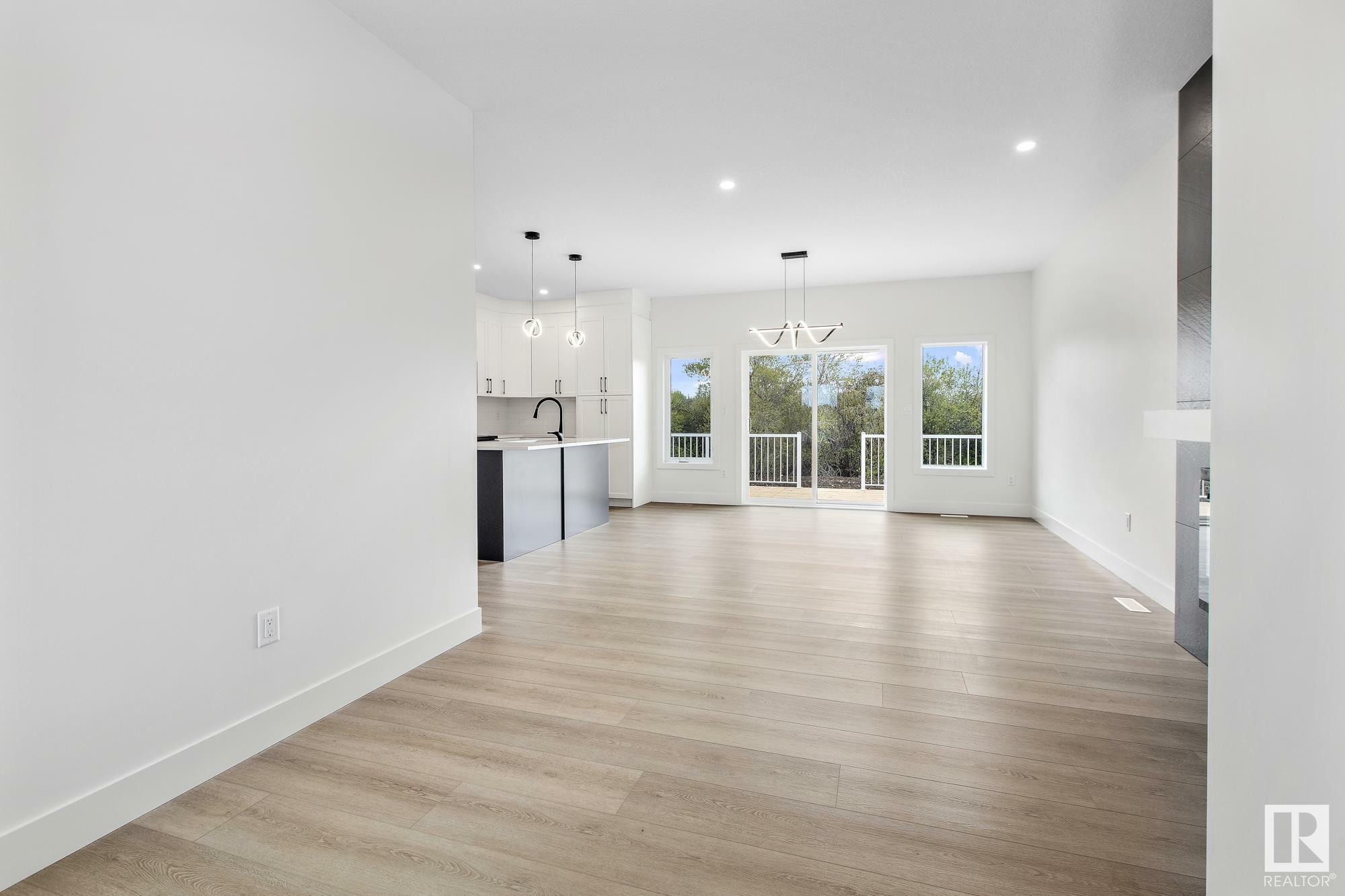 Property Photo:  5109 55 Street  AB T0E 2K0 