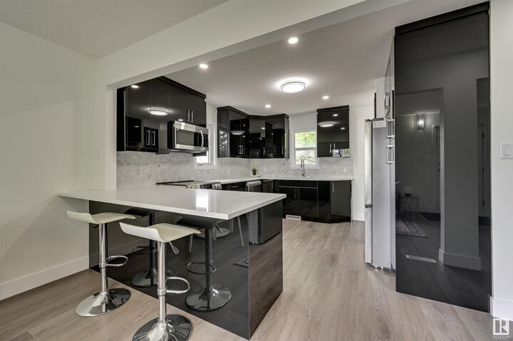 Property Photo:  10038 163 Street NW  AB T5P 3N4 