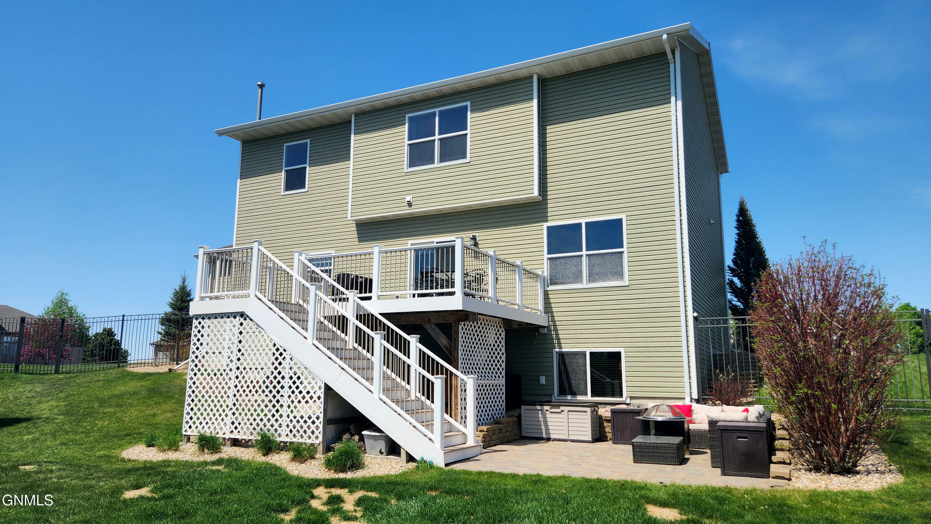 Property Photo: 1325 Eagles View Lane ND 58503
