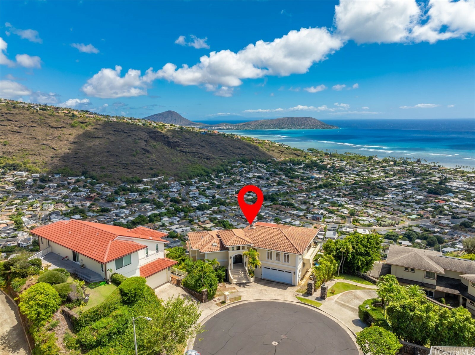 Property Photo: 5201 Kuaiwi Place HI 96821
