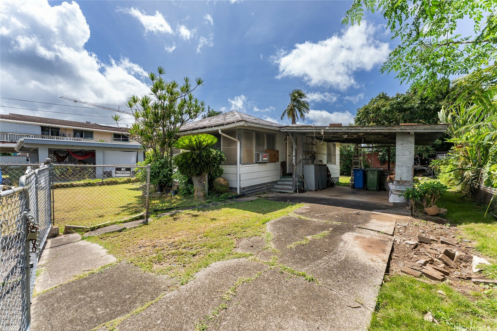 Property Photo: 1453 Kokea Street HI 96817