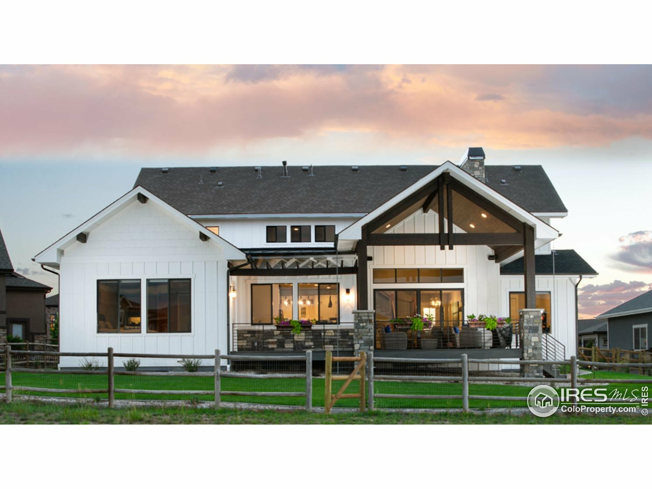 Property Photo: 5810 Last Pointe Dr CO 80550