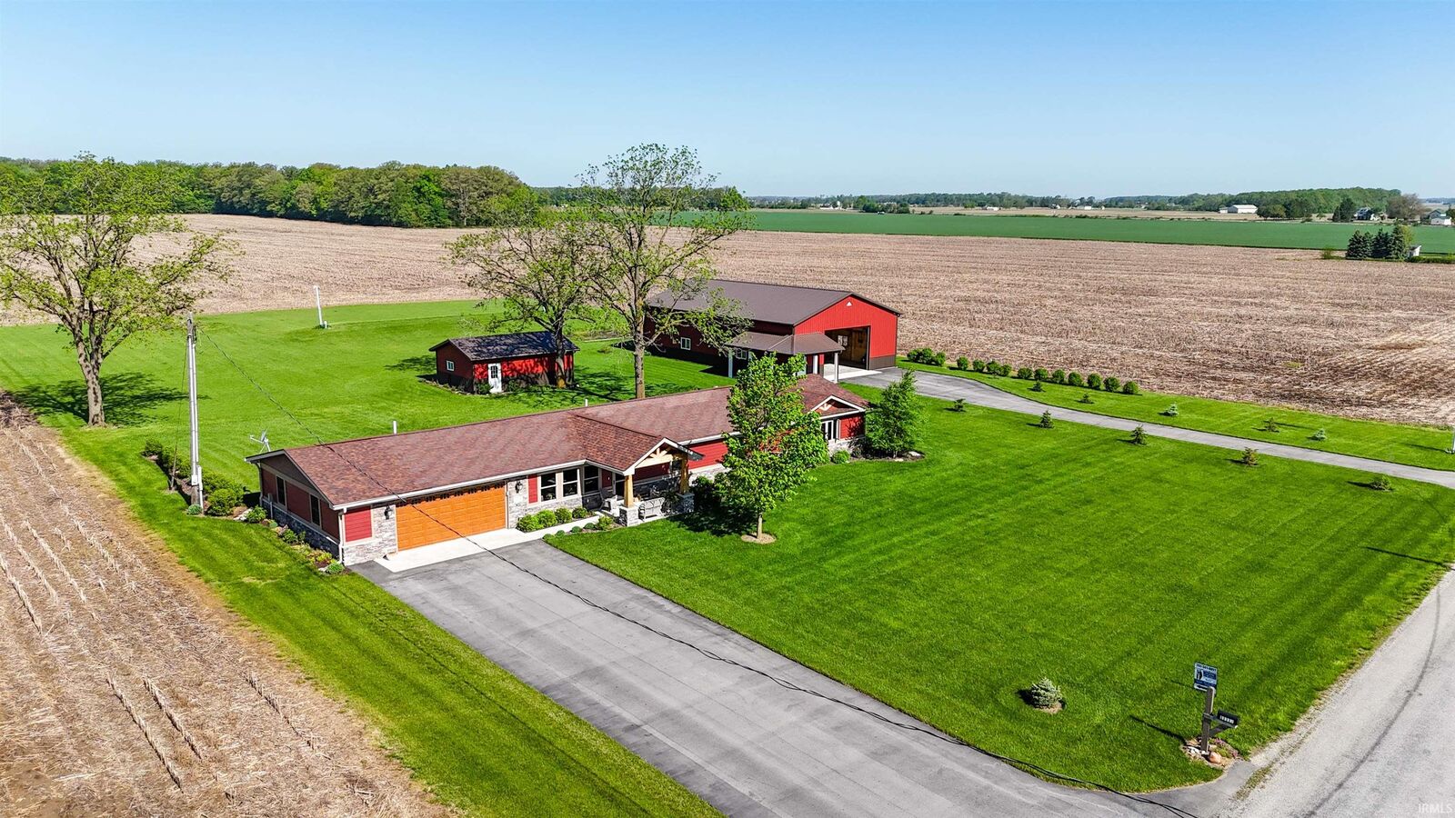 Property Photo: 11112 Snyder Road IN 46773-9118