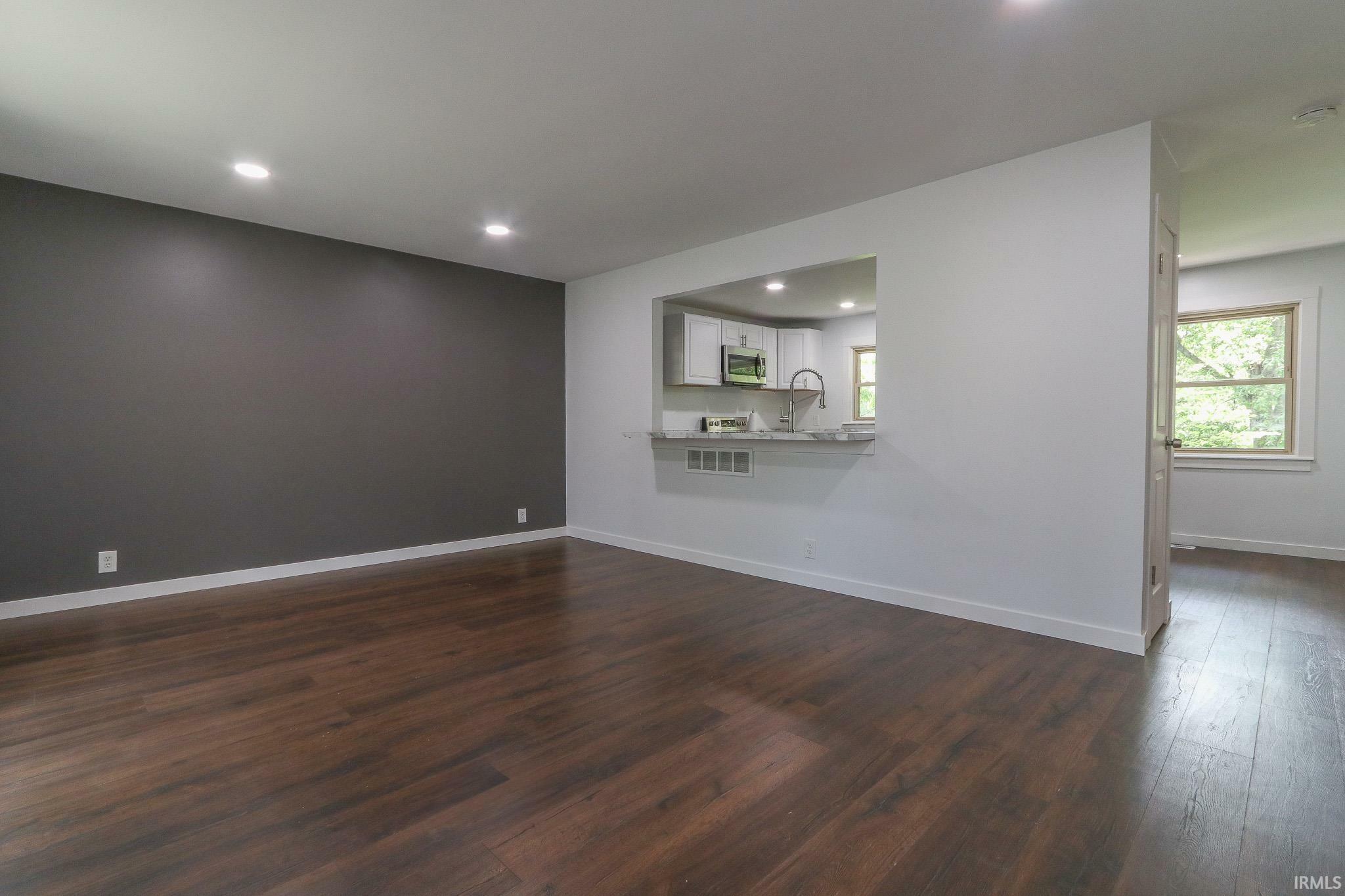 Property Photo: 5906 Hamilton Drive IN 47711-2008