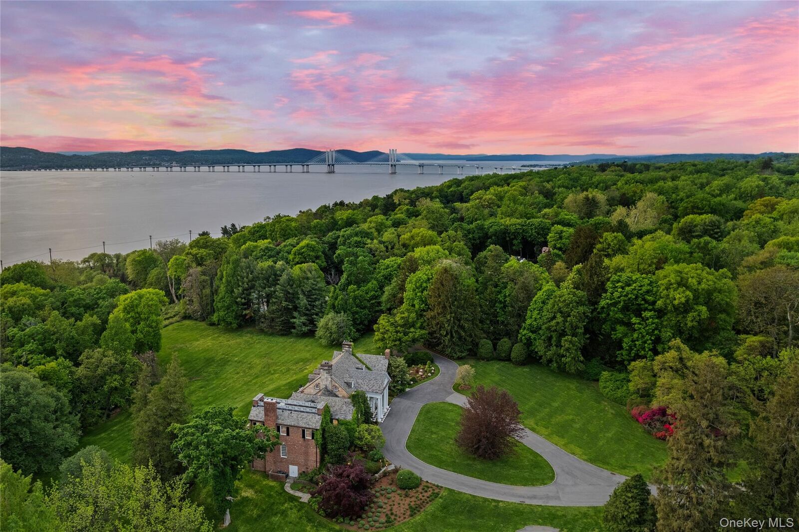 Property Photo:  2 Fargo Lane  NY 10533 