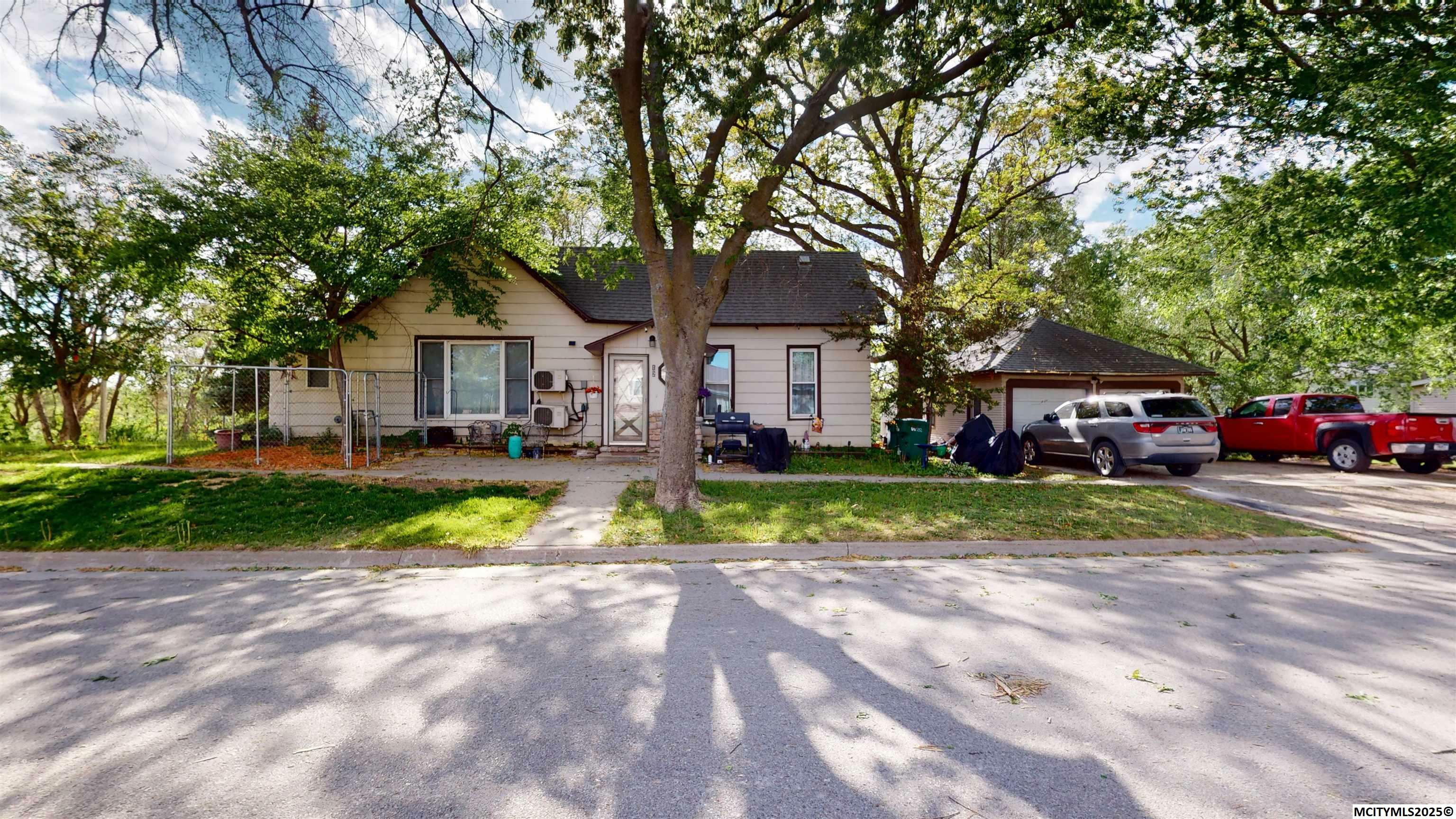 Property Photo: 12 N Gaylord IA 50458