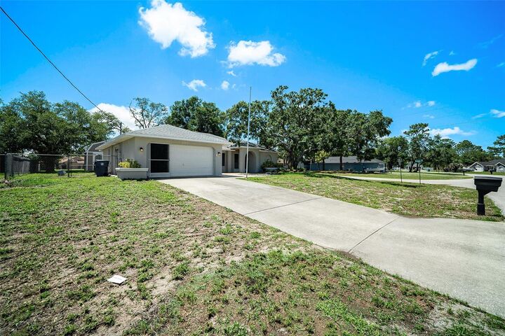 Property Photo:  3305 Blythe Avenue  FL 34609 