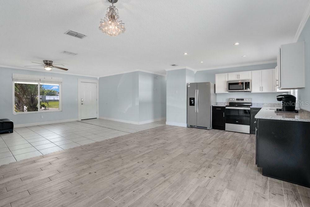 Property Photo: 950 Gatewood Court NE FL 32905