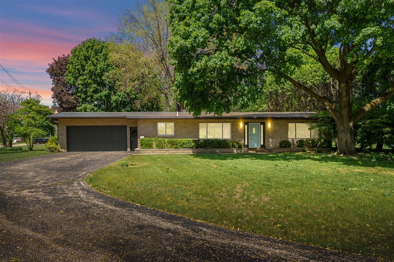 Property Photo: 520 N West Street MI 49038
