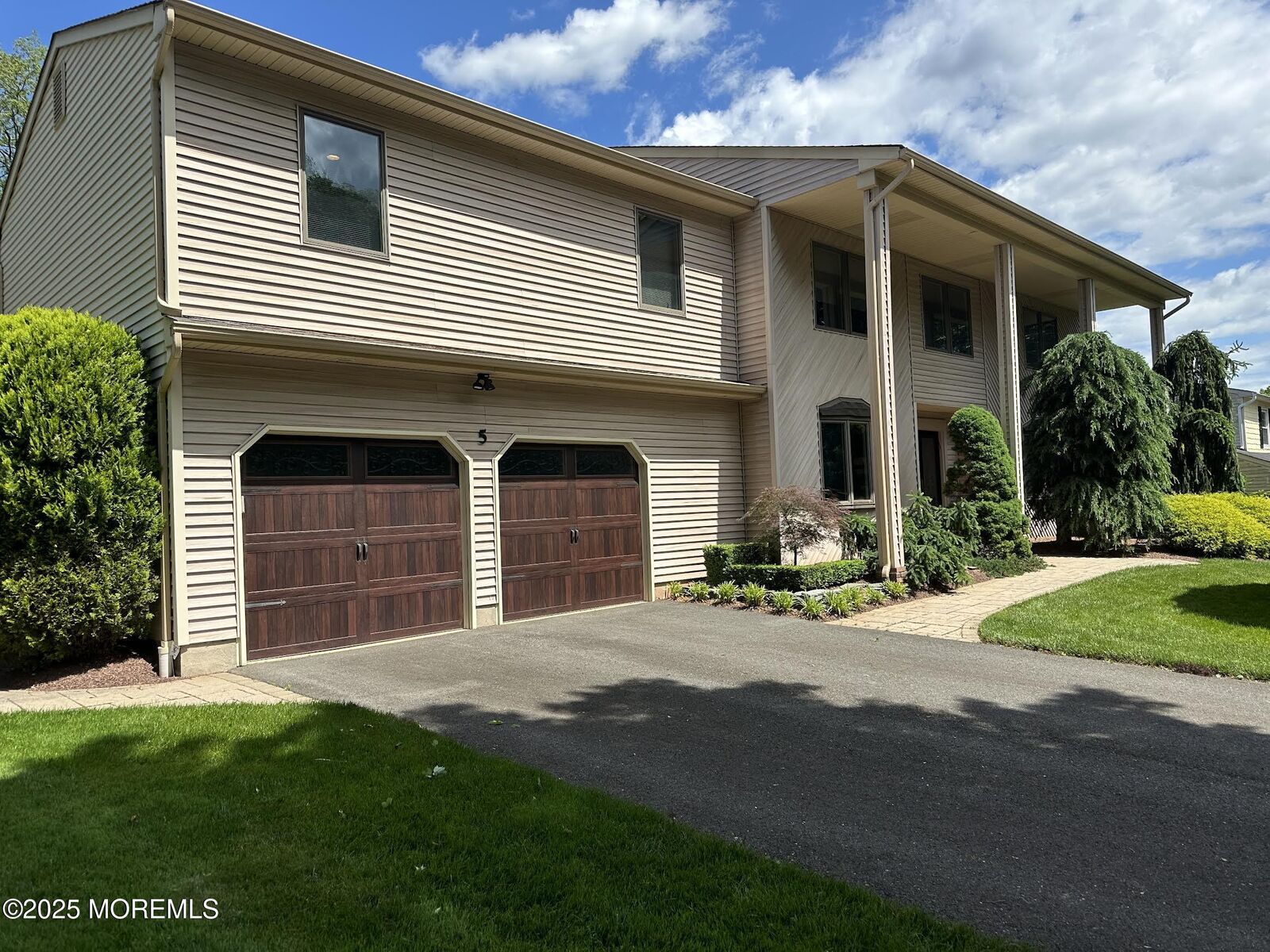 Property Photo:  5 Stone Lane  NJ 07746 