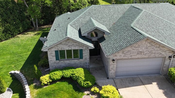 Property Photo: 5 Hilgert Court IL 60940