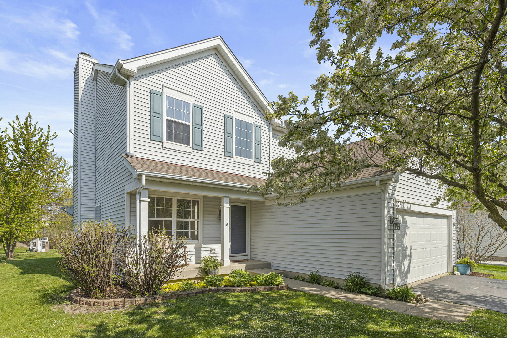 Property Photo: 223 Aspen Circle IL 60136