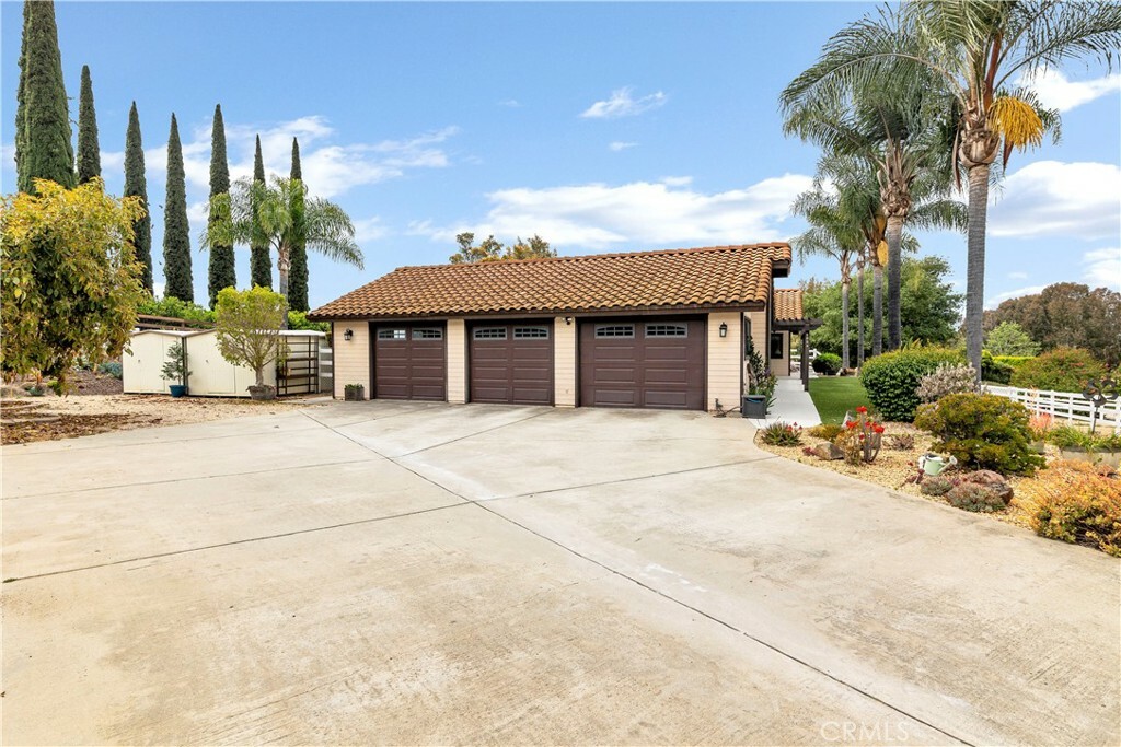Property Photo: 1028 Capra Way CA 92028