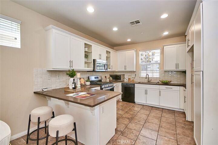 Property Photo: 2910 E Via Terrano CA 91764