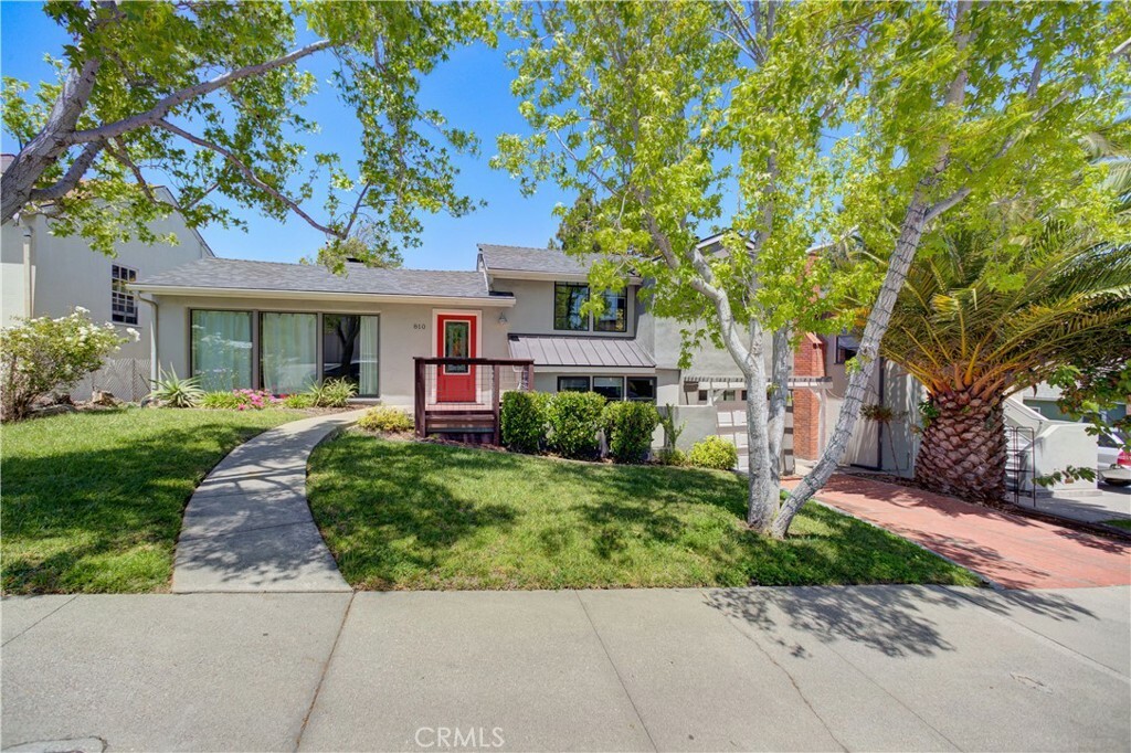 Property Photo:  810 Meinecke Avenue  CA 93405 