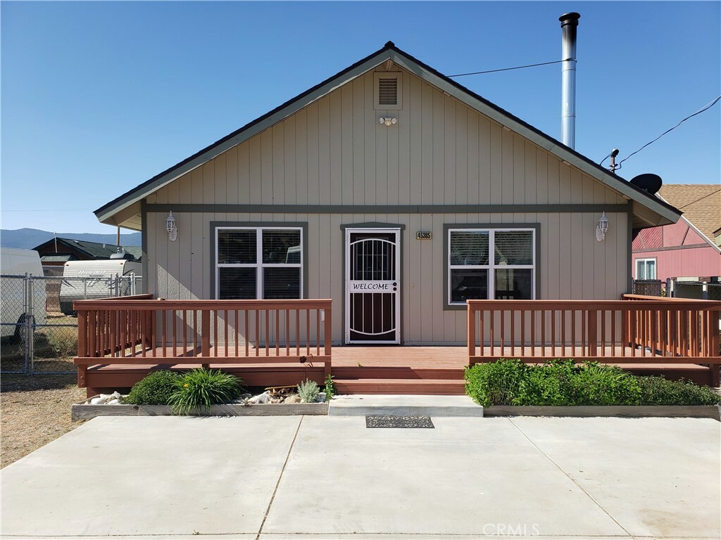 Property Photo: 45385 5th Street CA 92314