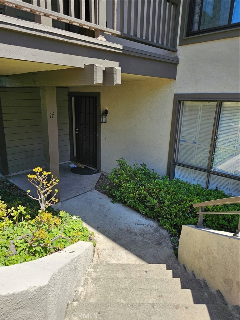 Property Photo: 16 Rana 57 CA 92612