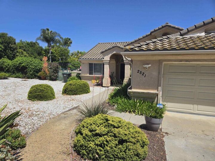 Property Photo:  2521 Lynn Way  CA 92081 