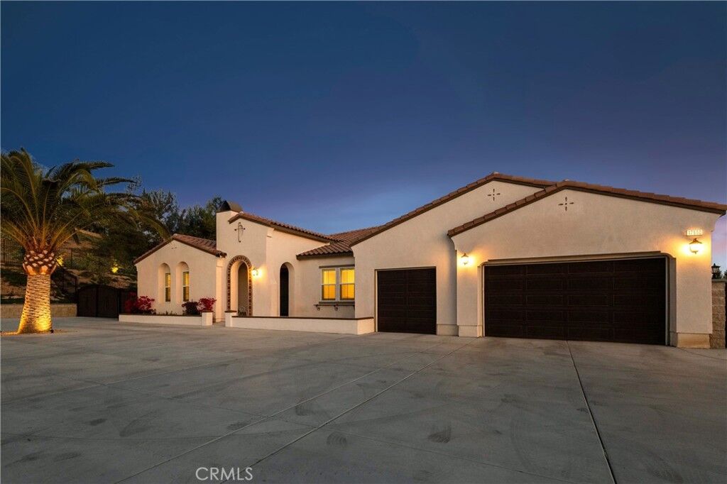 Property Photo: 17550 Bretton Woods Place CA 92504