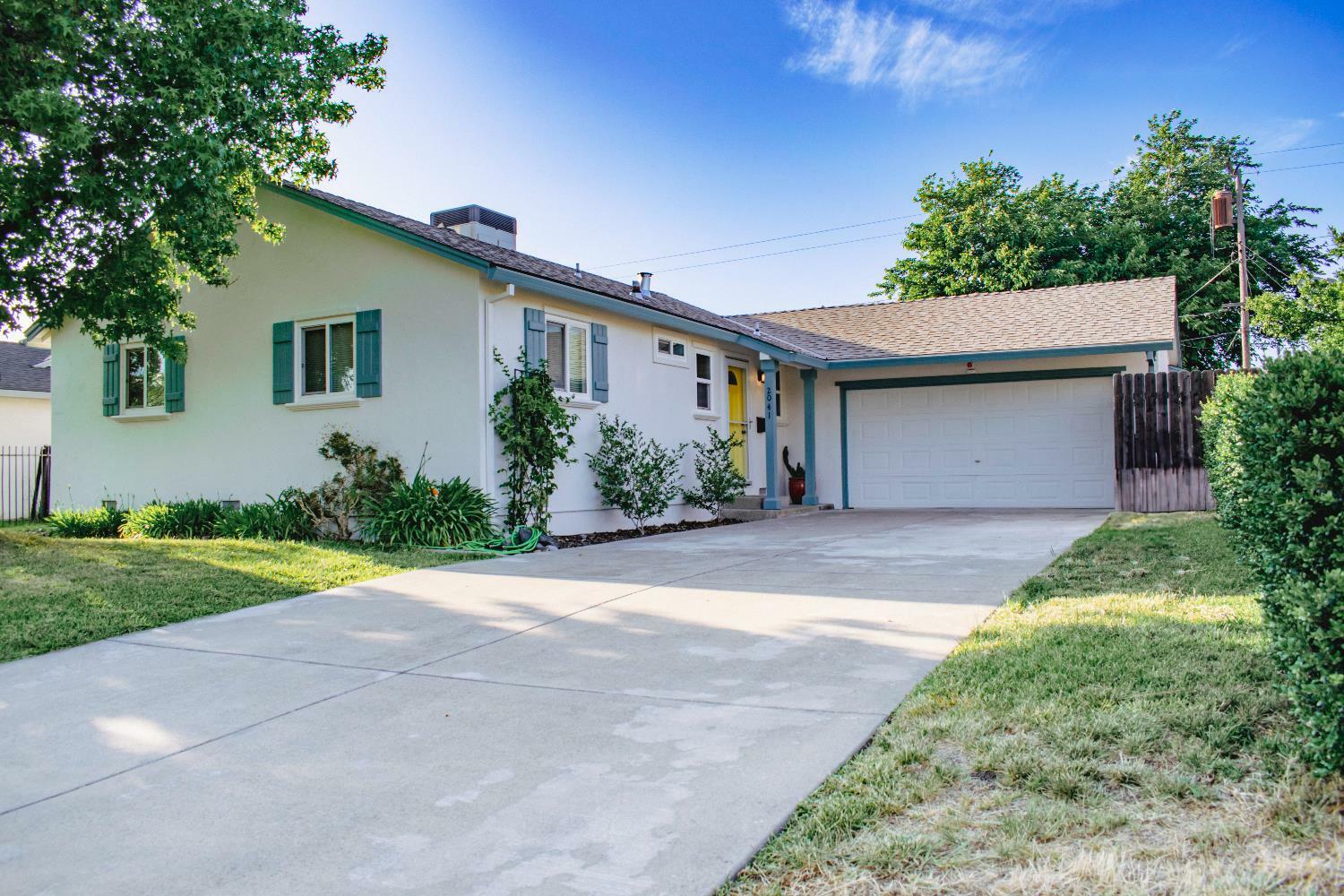 2041 Berg Avenue  Sacramento CA 95822 photo
