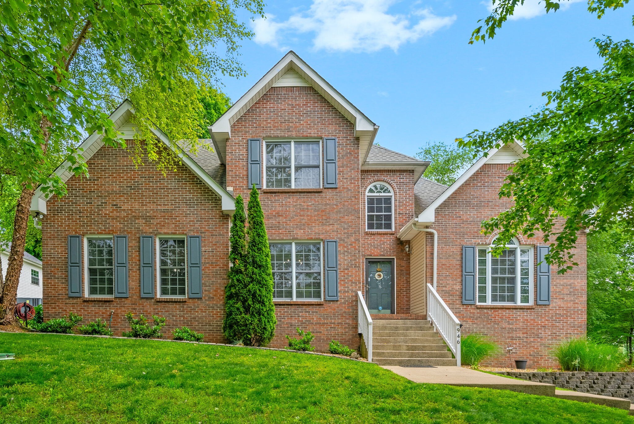 Property Photo: 946 Glenraven Drive TN 37043