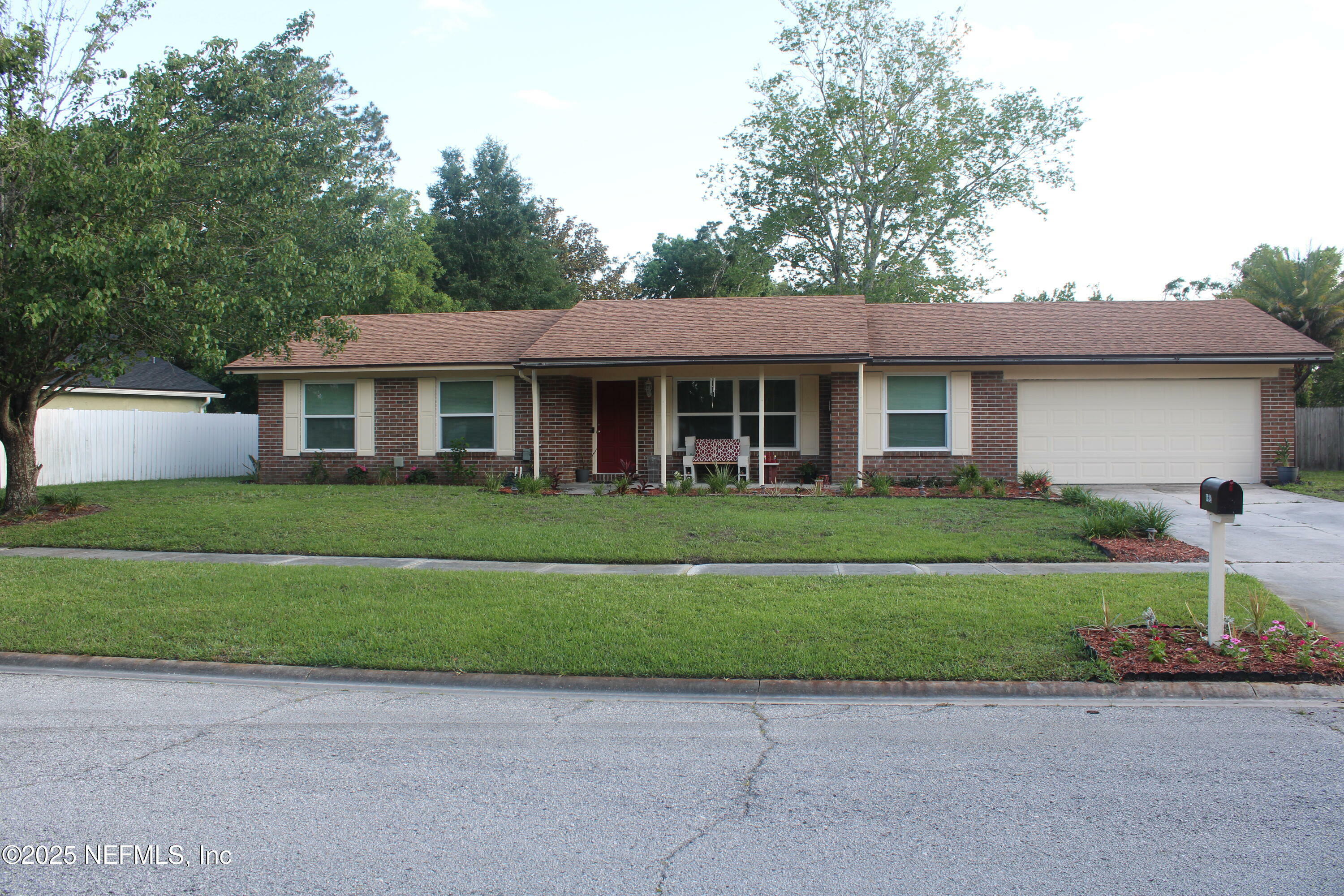Property Photo: 7224 Blackberry Lane N FL 32244