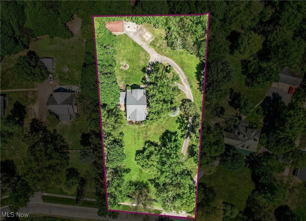 Property Photo: 899 Park Boulevard W OH 43920