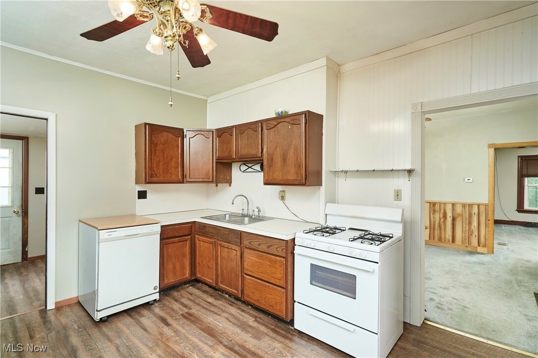 Property Photo: 700 Nold Avenue OH 44691