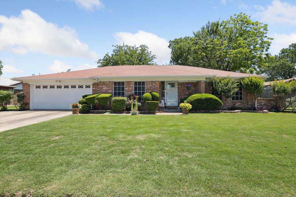 Property Photo:  7108 Stonybrooke Drive  TX 76182 