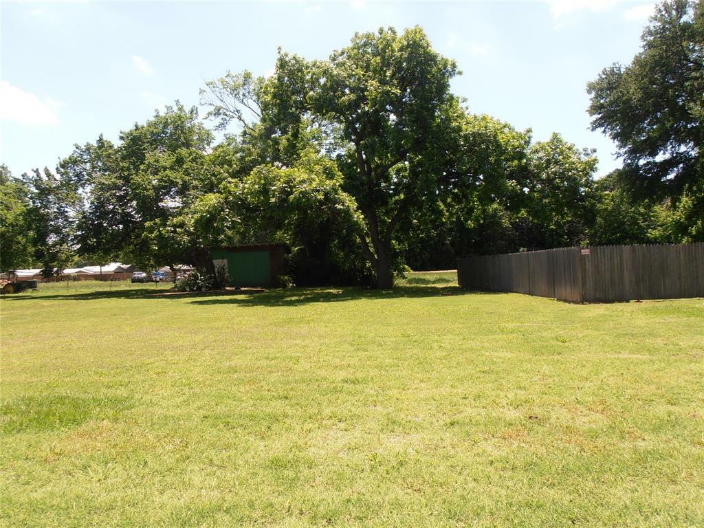 Property Photo: 2032 Norwood Lane TX 76013