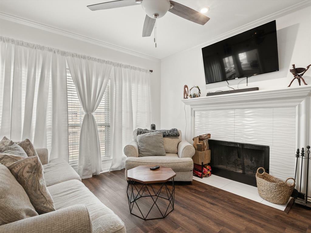 Property Photo: 2500 Peargrove Circle TX 76006