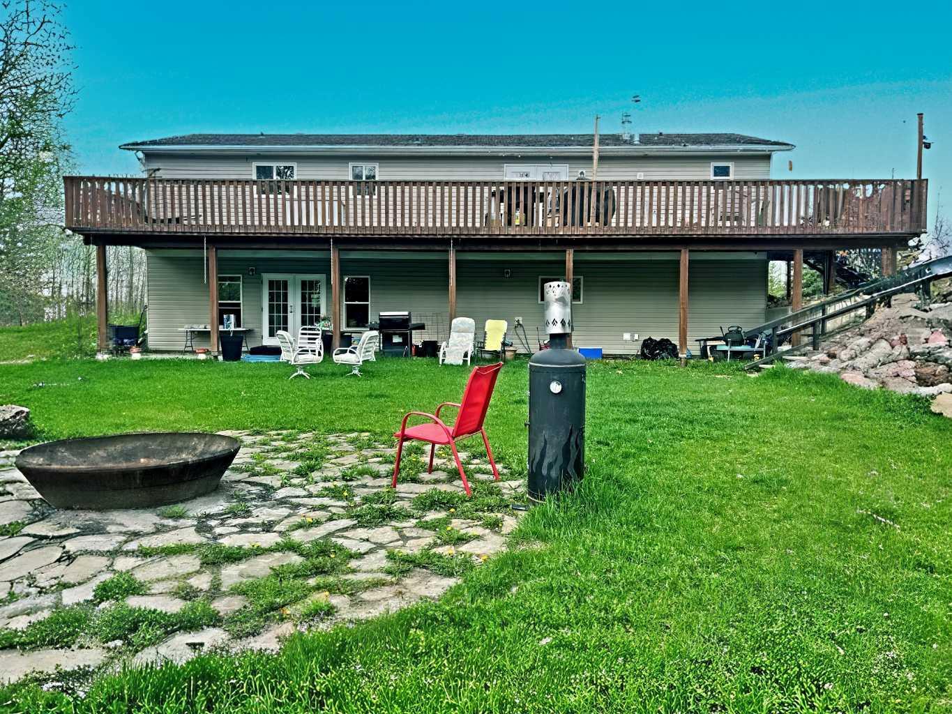 Property Photo:  124062 Township Road 593A  AB T7S 2A2 