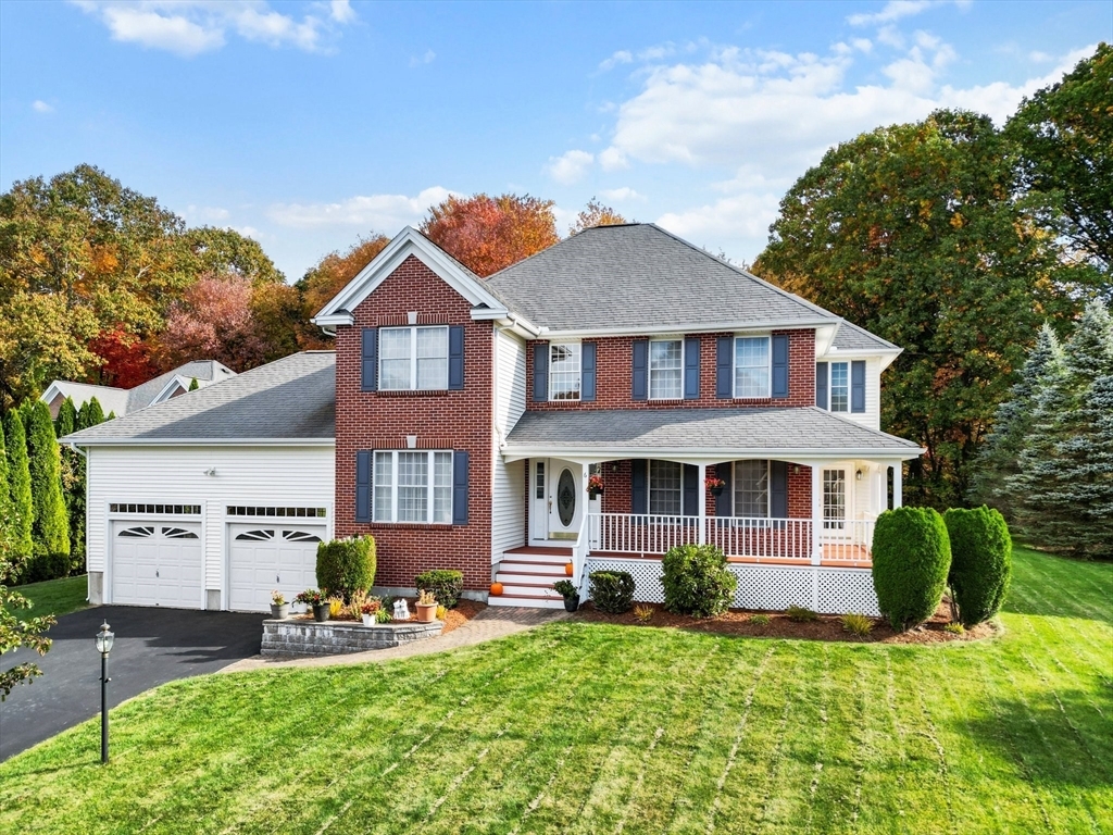 Property Photo: 6 Hutchins Way MA 01886