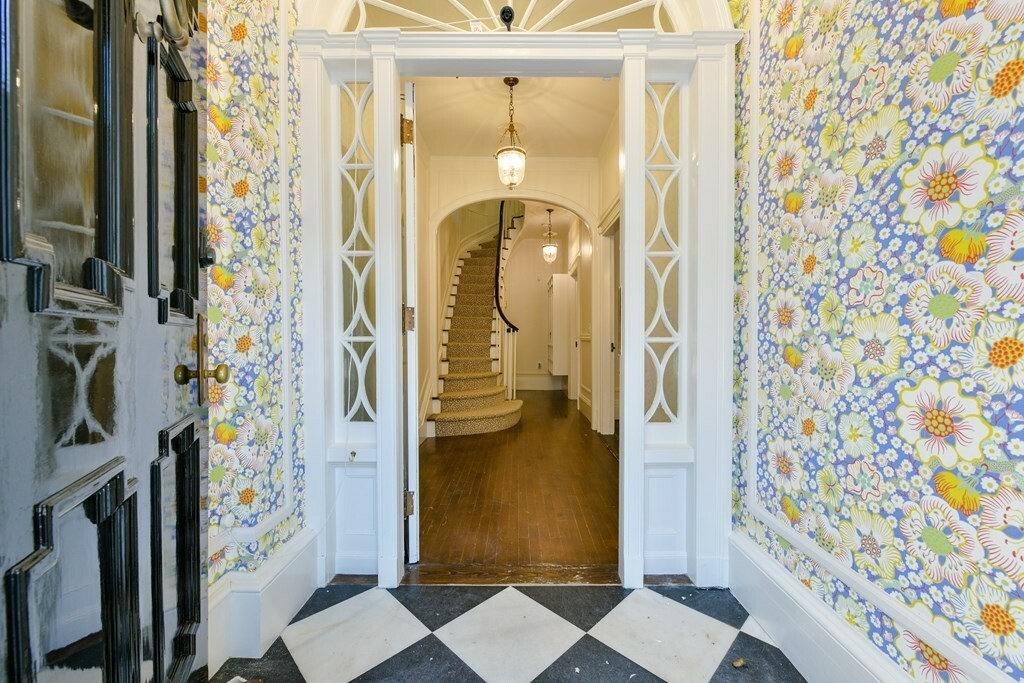 Property Photo: 48 Mount Vernon Street A MA 02108