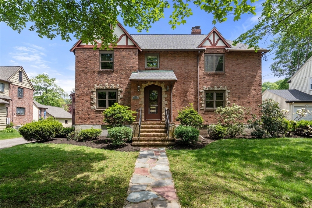 Property Photo: 832 Chestnut St MA 02468