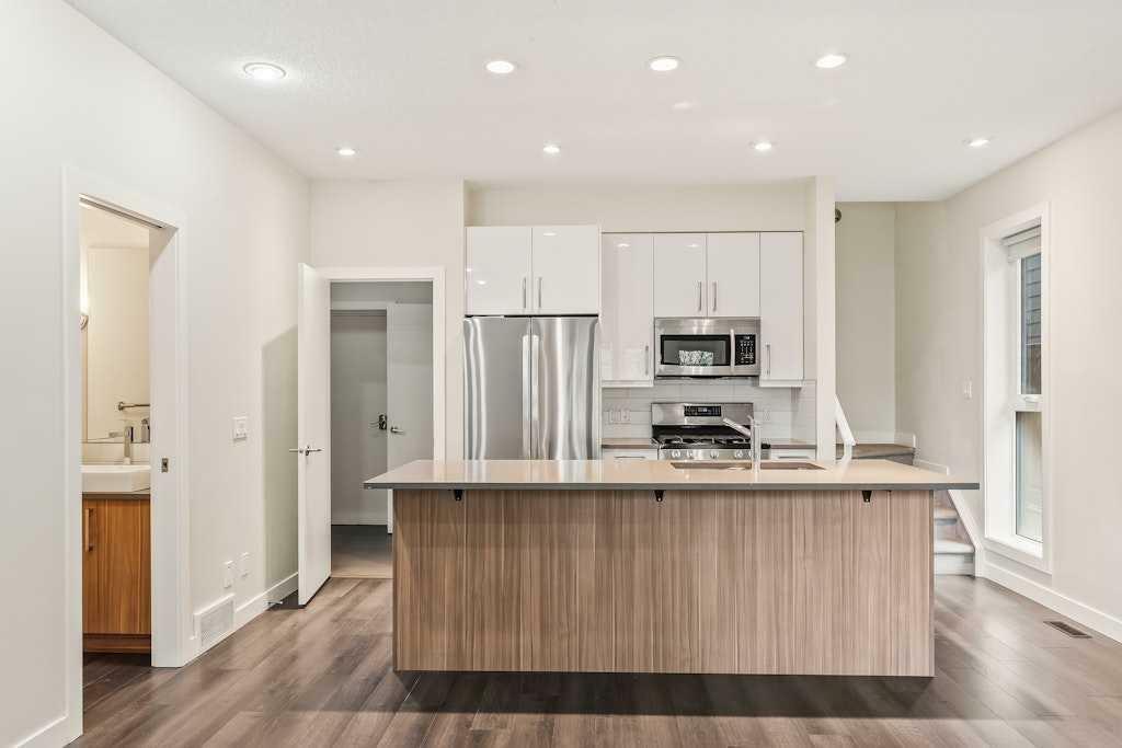 Property Photo:  1508 22 Avenue SW 3  AB T2T 0R5 