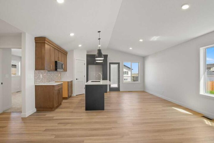 Property Photo:  154 Norseman Close  AB T0M 1R0 