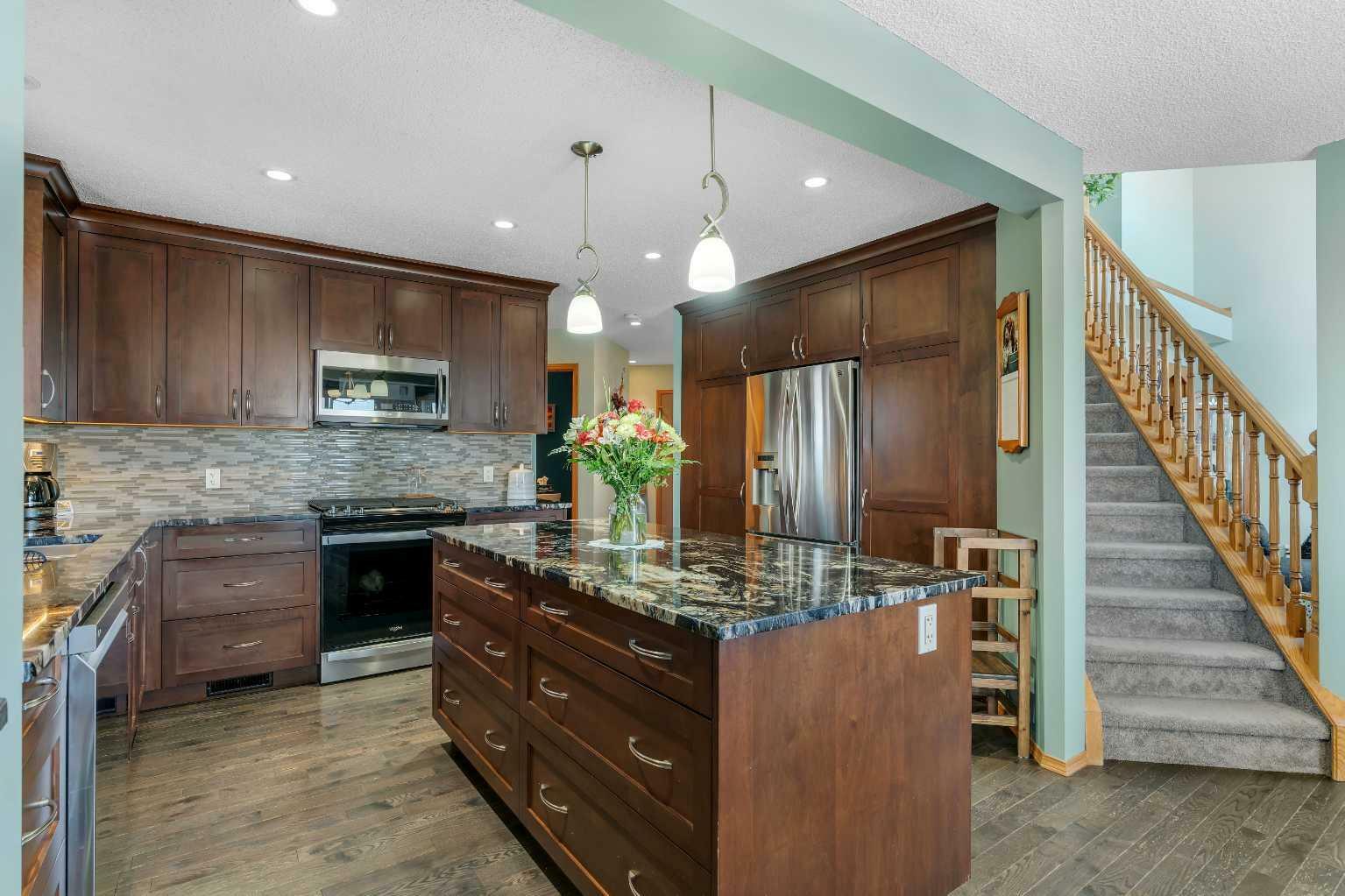 Photo de la propriété: 228 Macewan Park View NW AB T3K 4K2