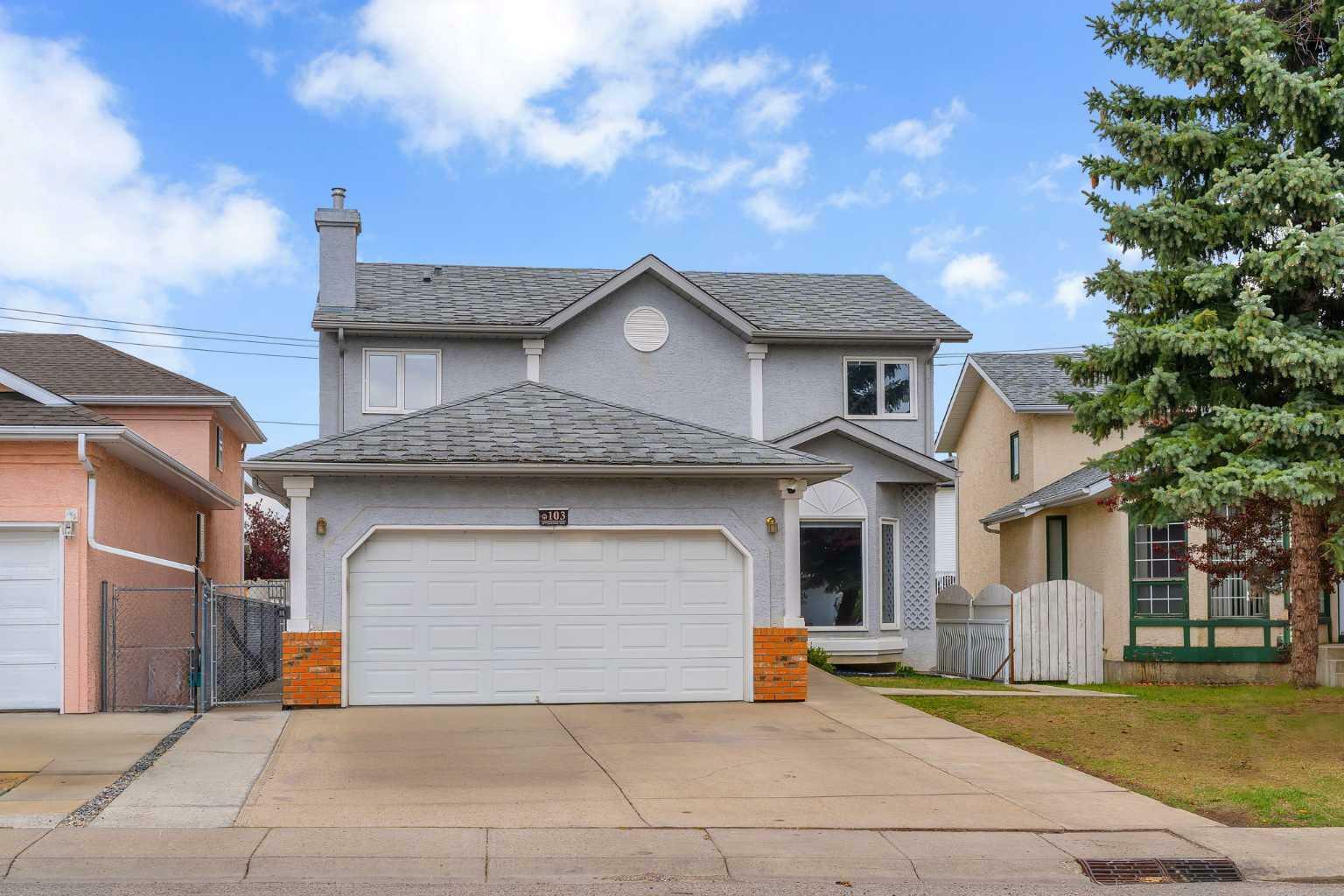 Property Photo: 103 Applewood Way SE AB T2A 7N1