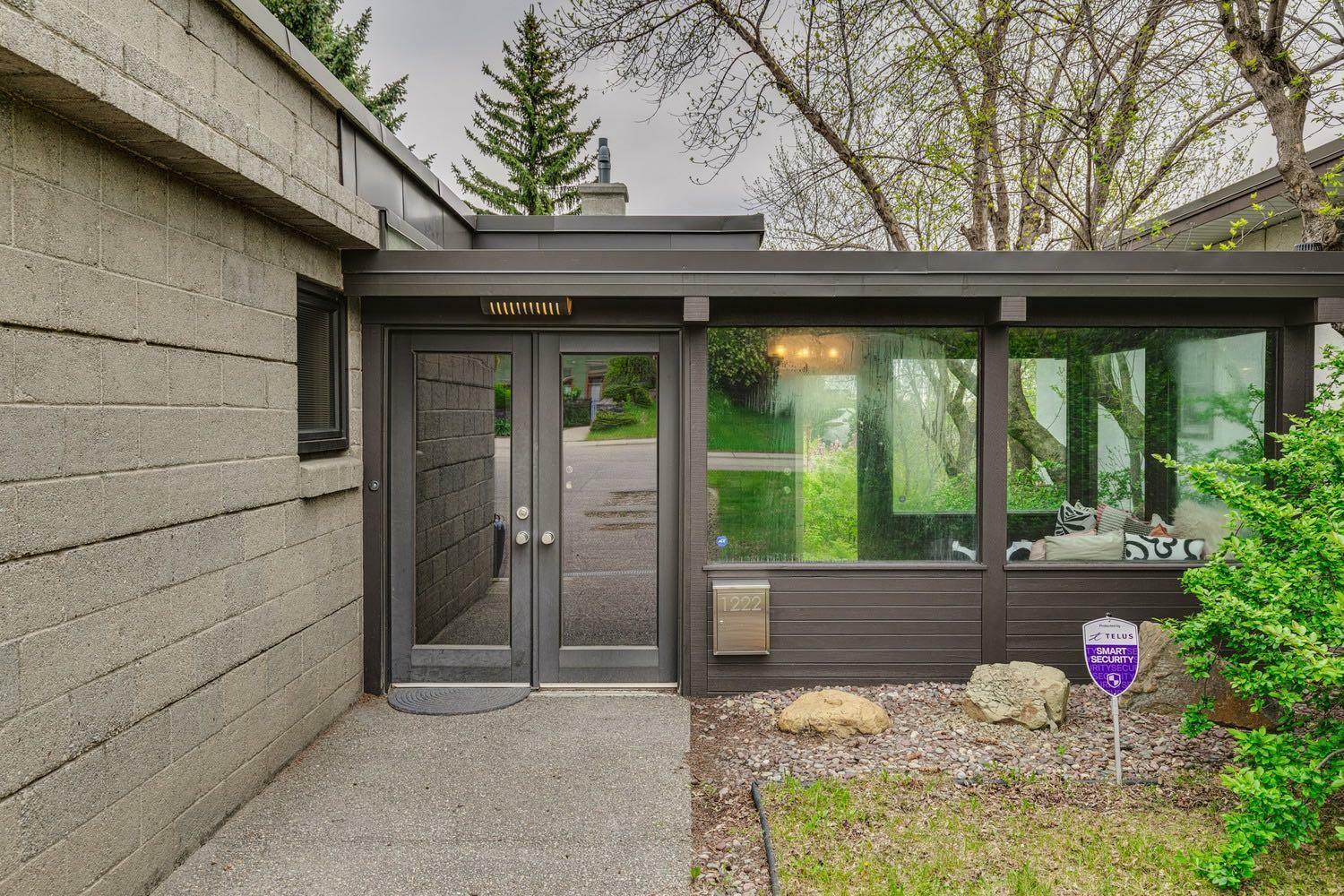Property Photo: 1222 18 Street NW AB T2N 2G7