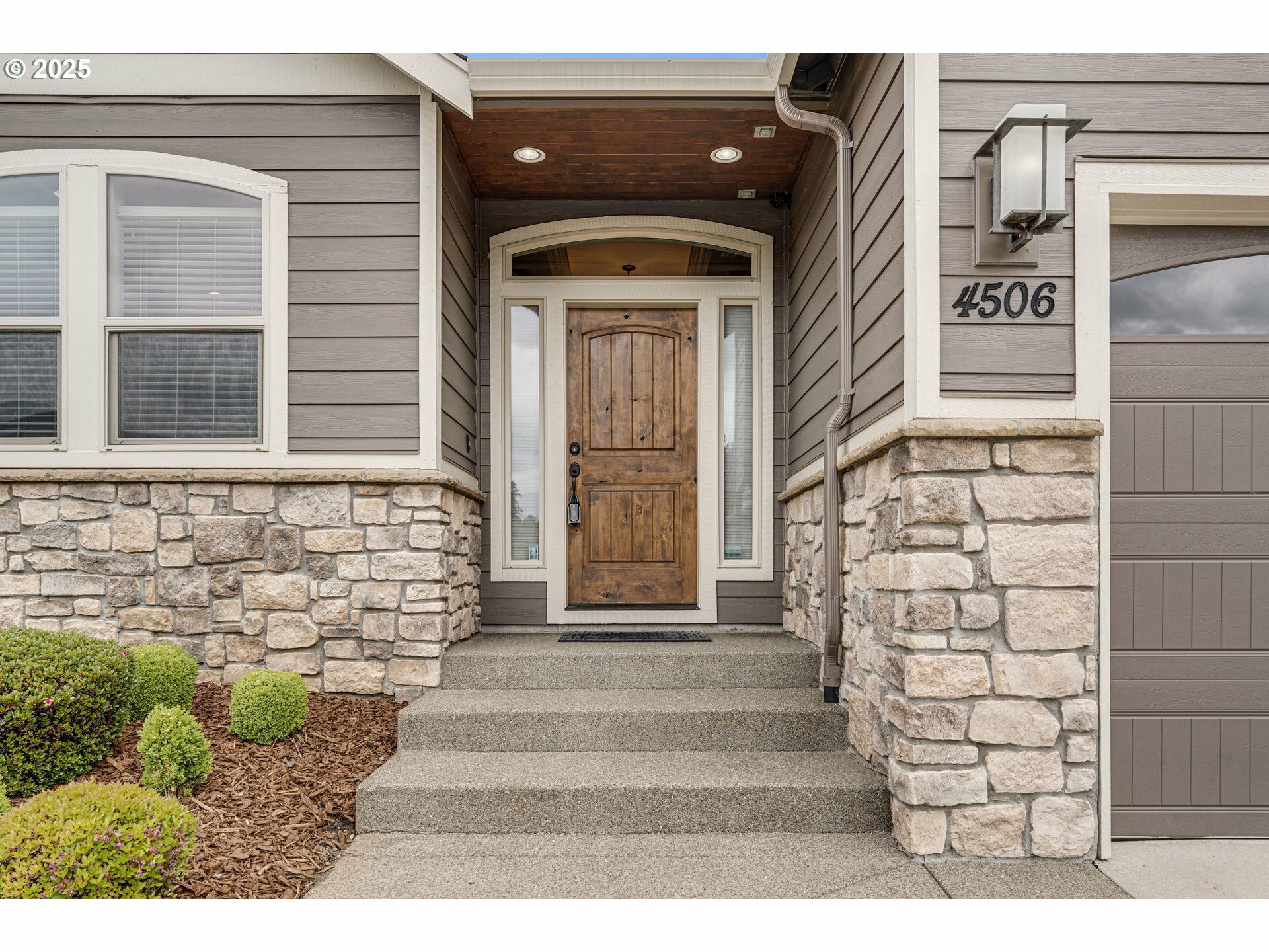 Property Photo: 4506 NE 121st St WA 98686