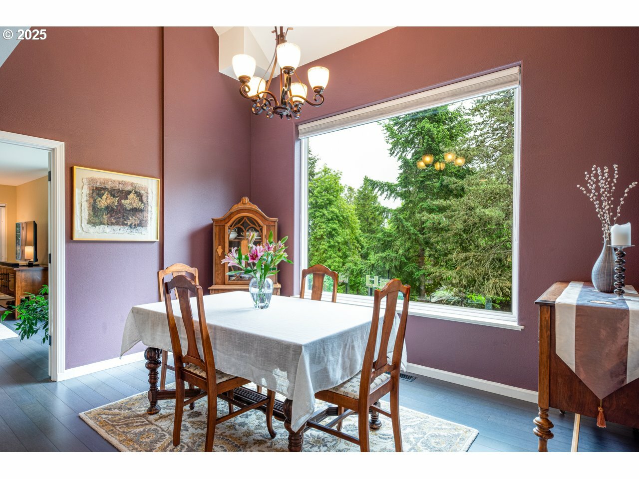 Property Photo: 20 Marlboro Ln OR 97405