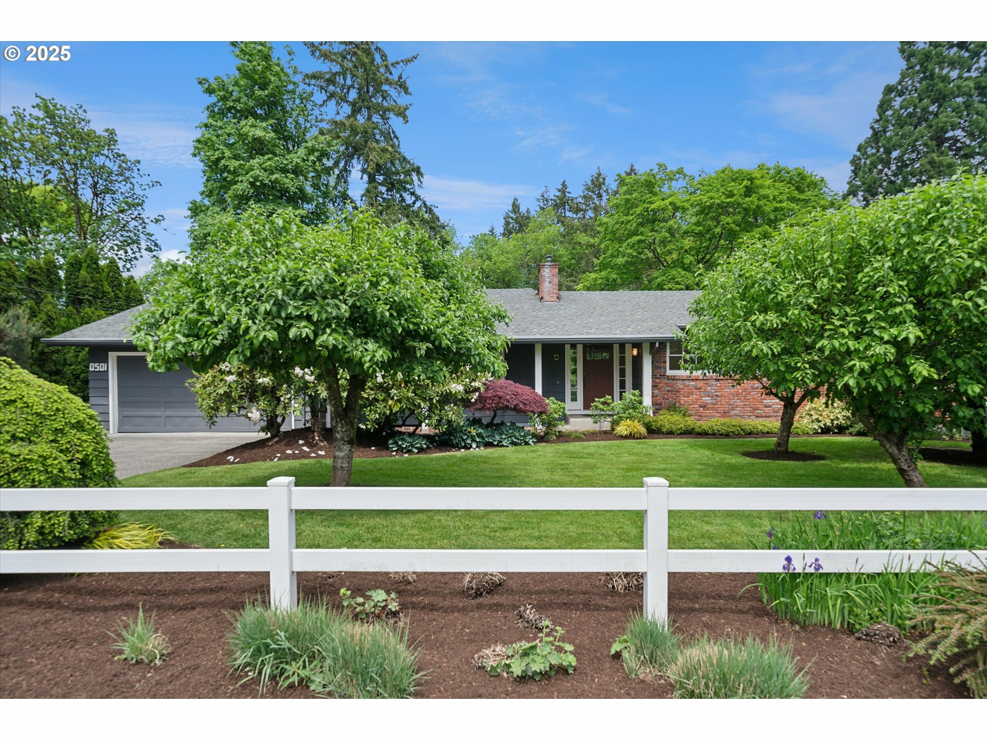 501 S Riverside St  Portland OR 97219 photo