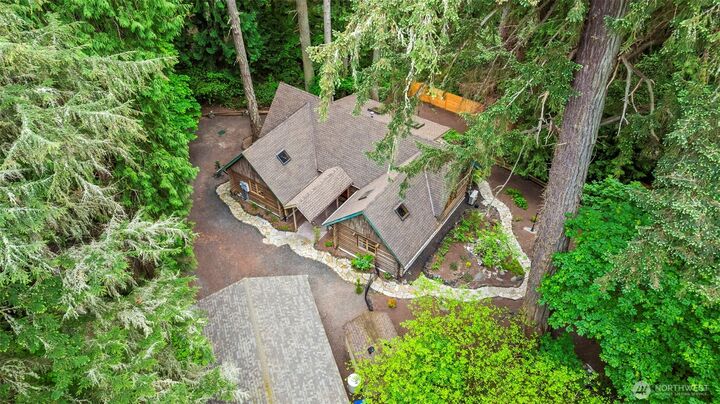 Property Photo: 9502 Olympus Beach Road NE WA 98110