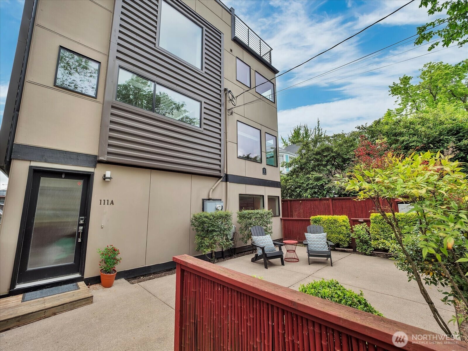 Property Photo:  111  13th Avenue E A  WA 98102 