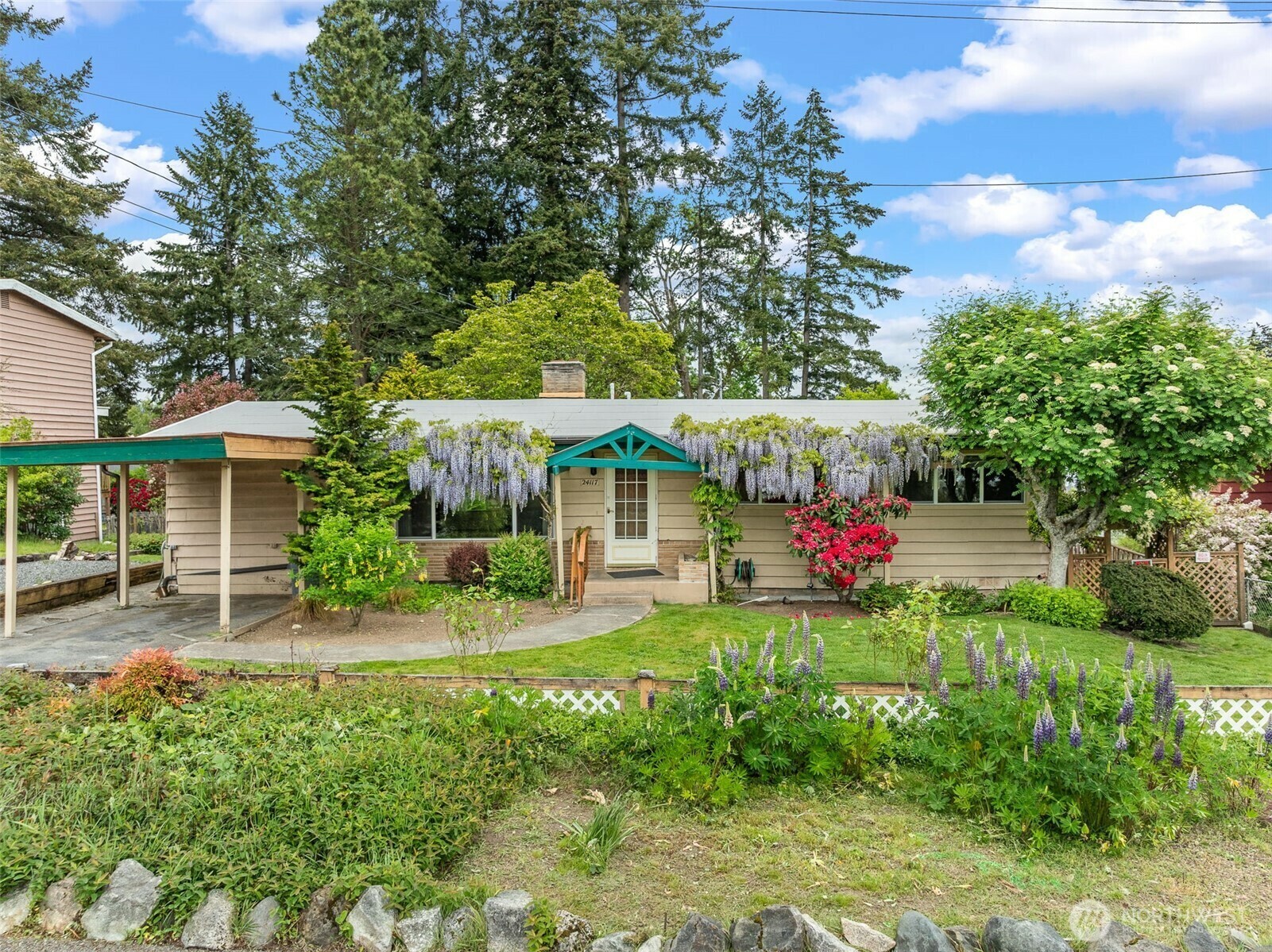 Property Photo: 24117 77th Place W WA 98026