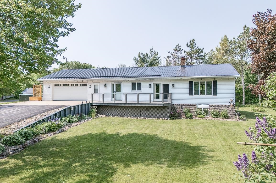Property Photo:  E8130 Flease Road  WI 54961-8021 