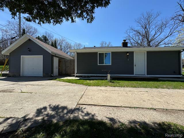 Property Photo:  4915 Clarkston Road  MI 48348 