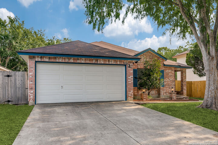 Property Photo: 9806 Morningfield TX 78250
