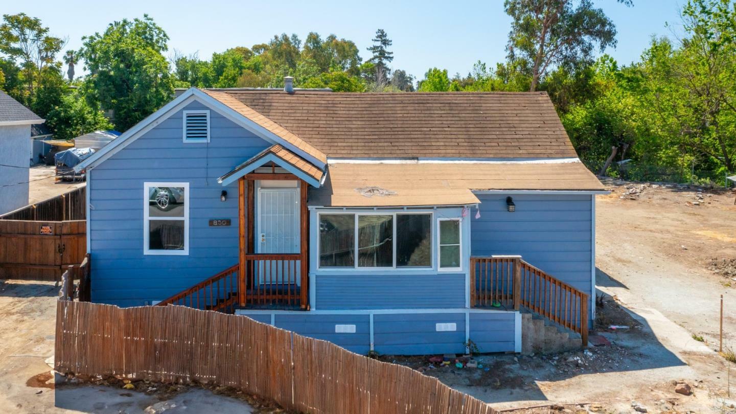850 Calhoun Street  San Jose CA 95116 photo